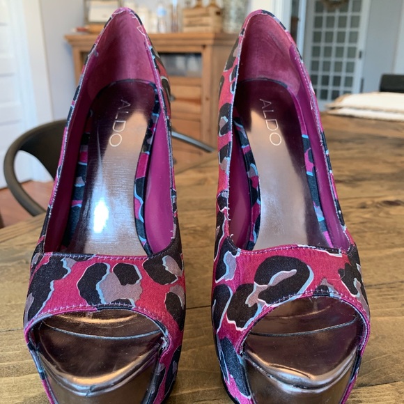Aldo Leopard Print Peep Toe Pump - Picture 2 of 5